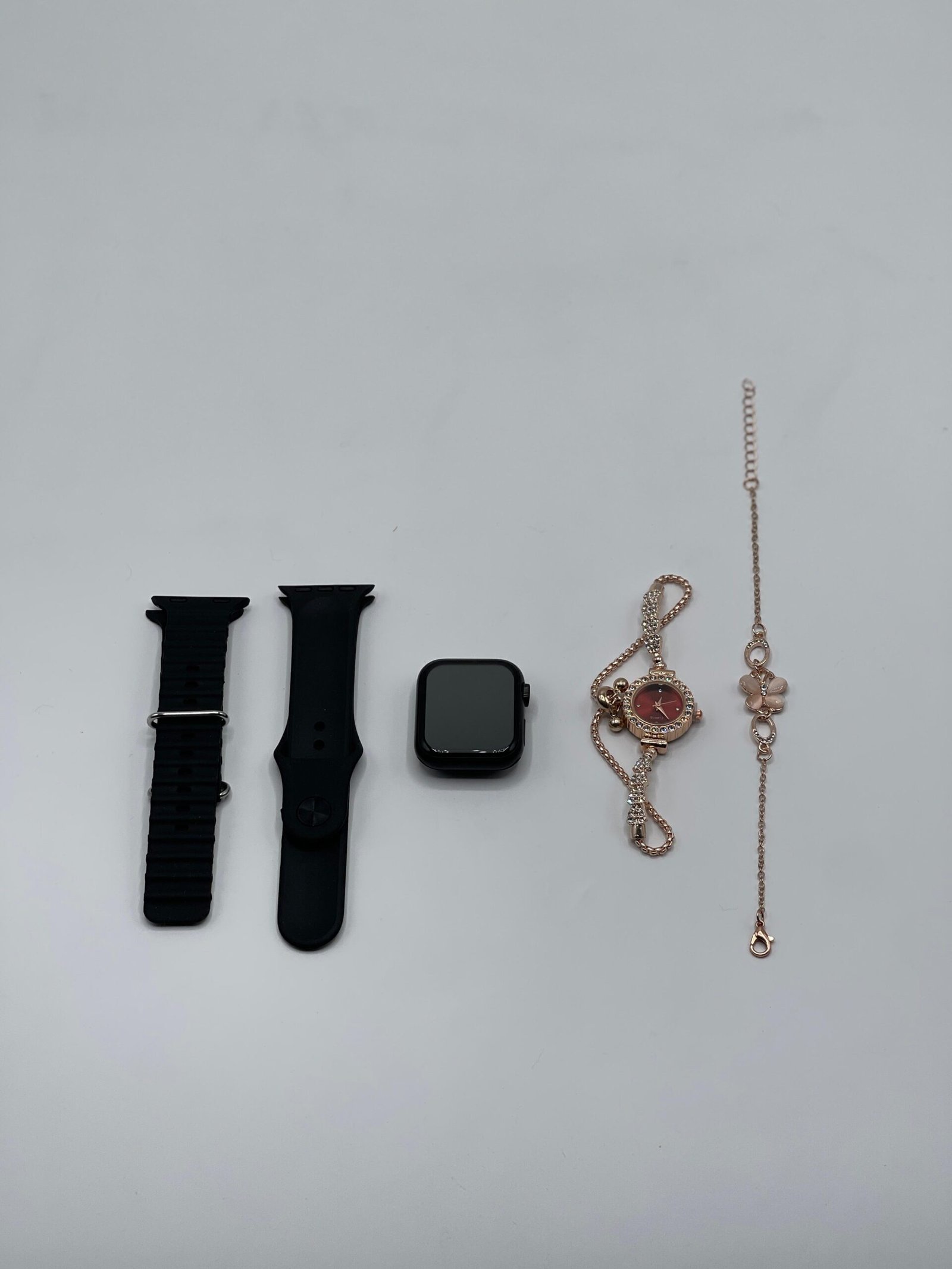 GM68 Ultra Mini Smartwatch + Quartz Bracelet Watch Combo | Wireless Charging | Stylish Dual Watch Set - Image 9